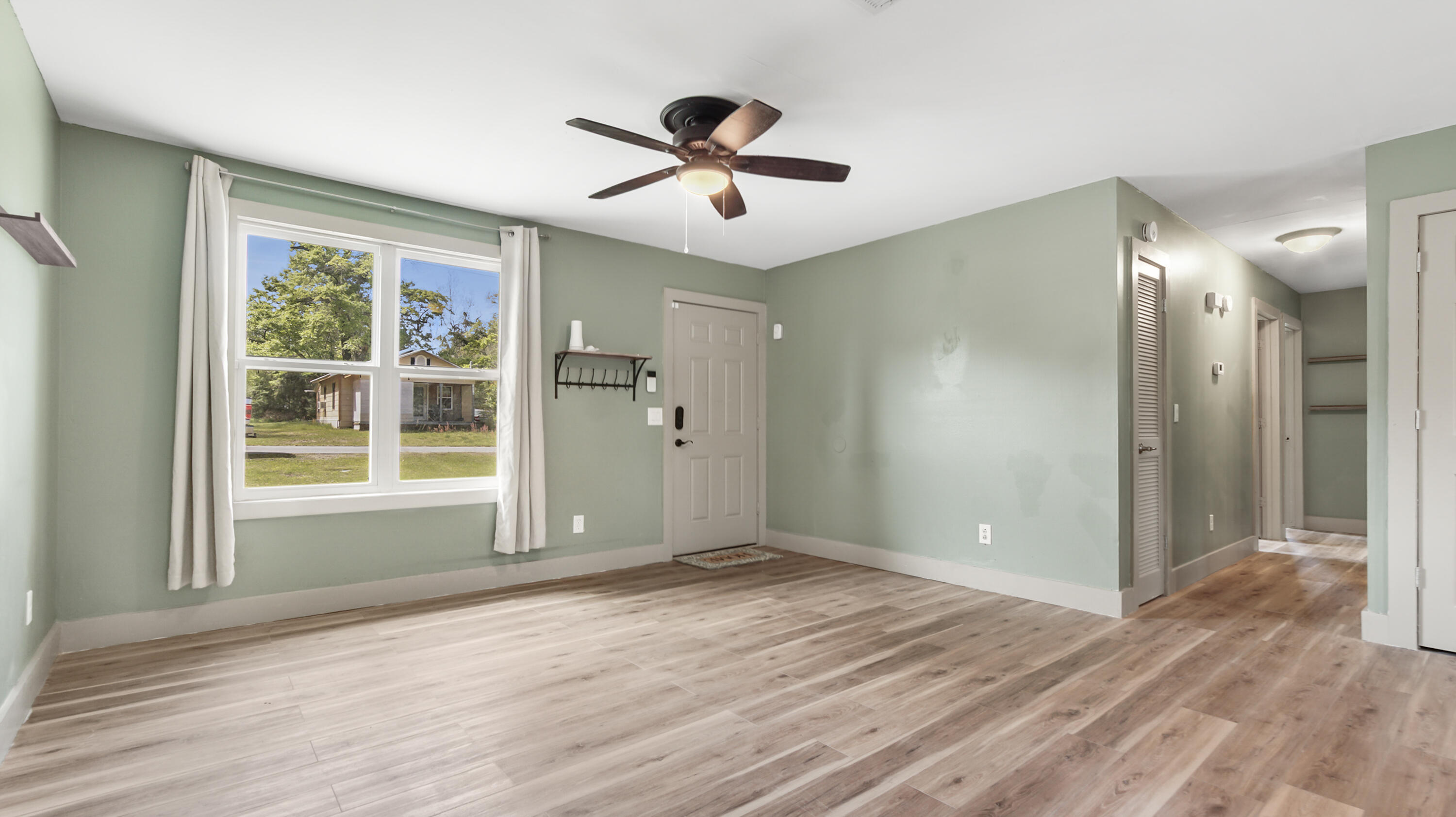 613 North Pear Street Chipley, FL 32428 - Photo 16 of 36 DSC02217
