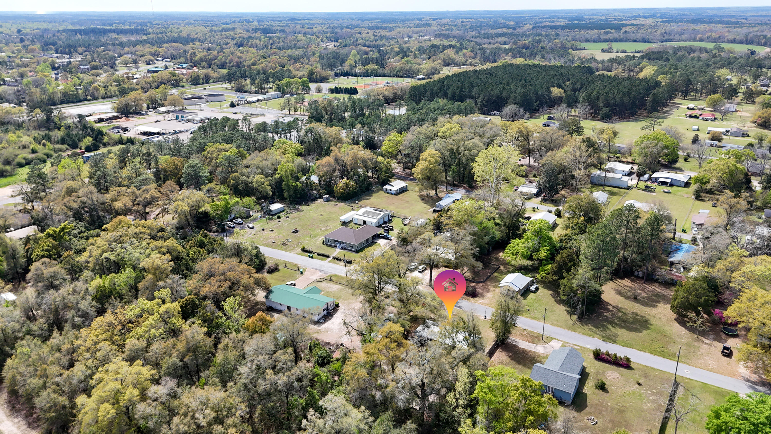 613 North Pear Street Chipley, FL 32428 - Photo 3 of 36 DJI_20260318140550_0114_D