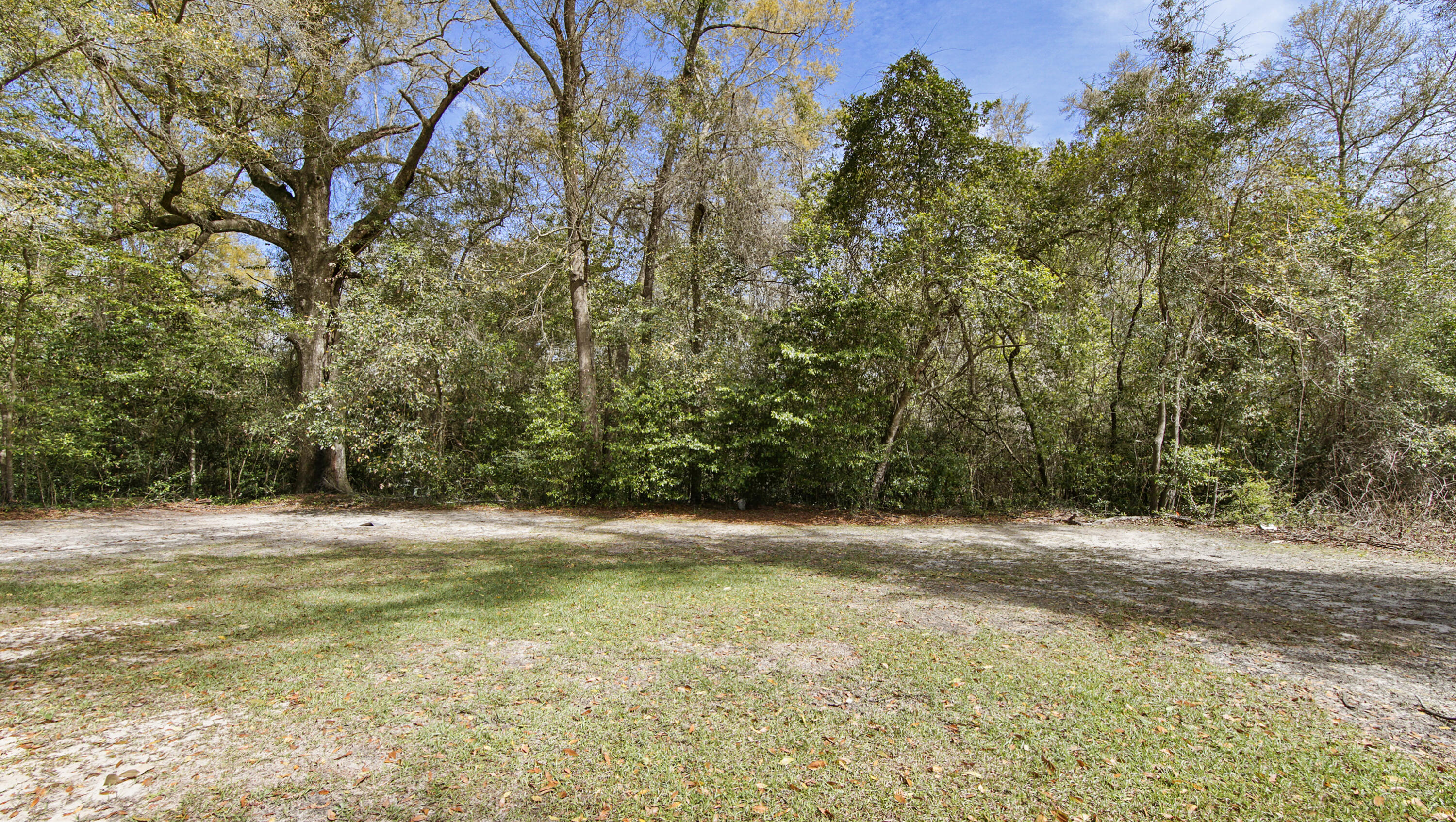 613 North Pear Street Chipley, FL 32428 - Photo 32 of 36 DSC02304