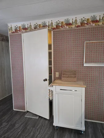 a view of a utility room with washer and dryer