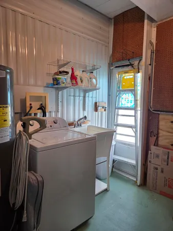 a view of a yard with plants