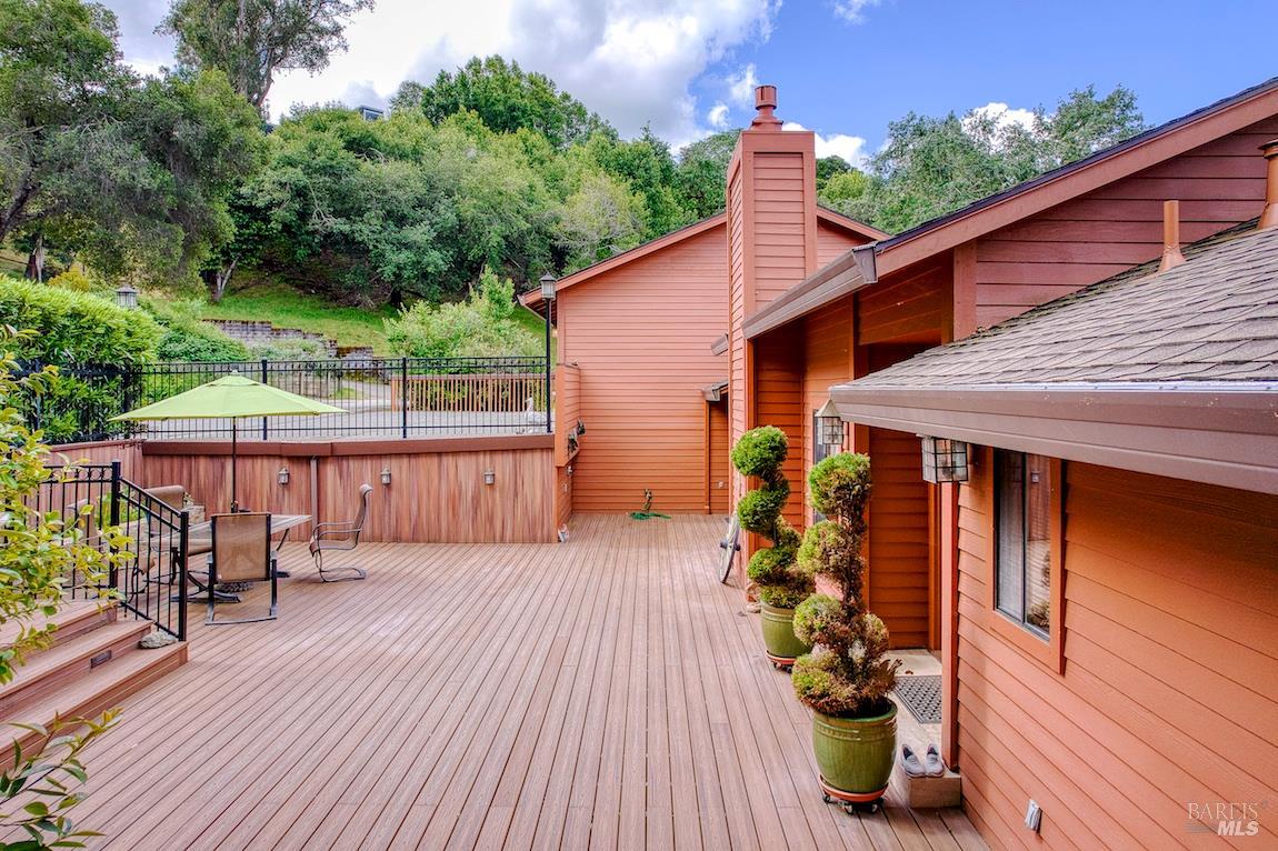 21 Forrest Road Novato, CA 94947 - Photo 3 of 80