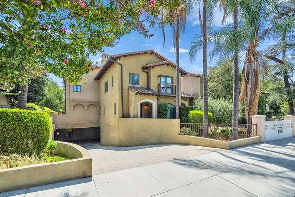 $925,000 | 168 South Sierra Madre Boulevard, Unit 114, Pasadena, CA 91107