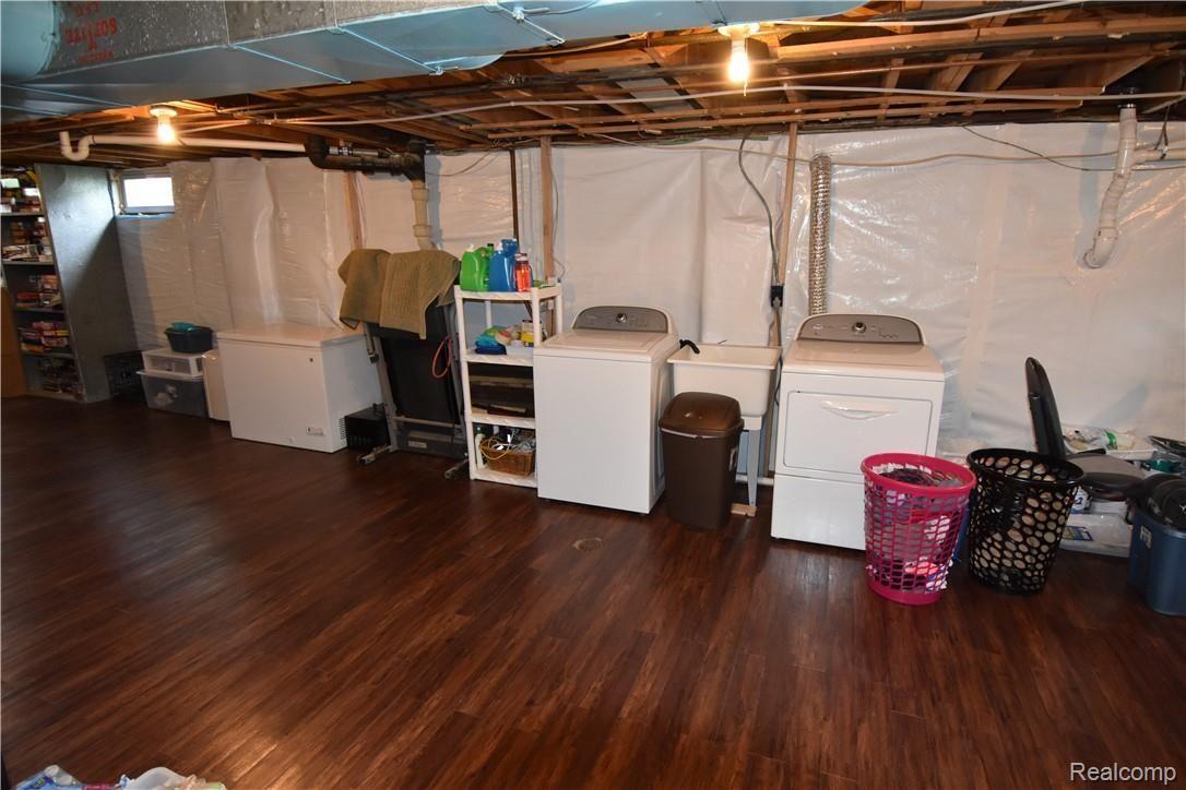 1216 West Bristol Road Flint, MI 48507 - Photo 25 of 33 DSC_1622.JPG