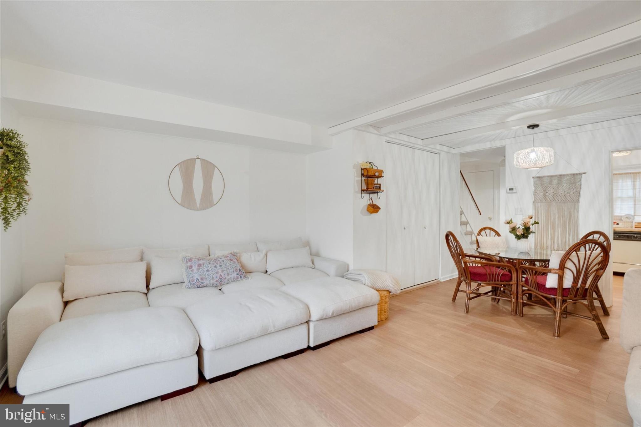 685 Colony Drive York, PA 17404 - Photo 11 of 26 a living room with furniture