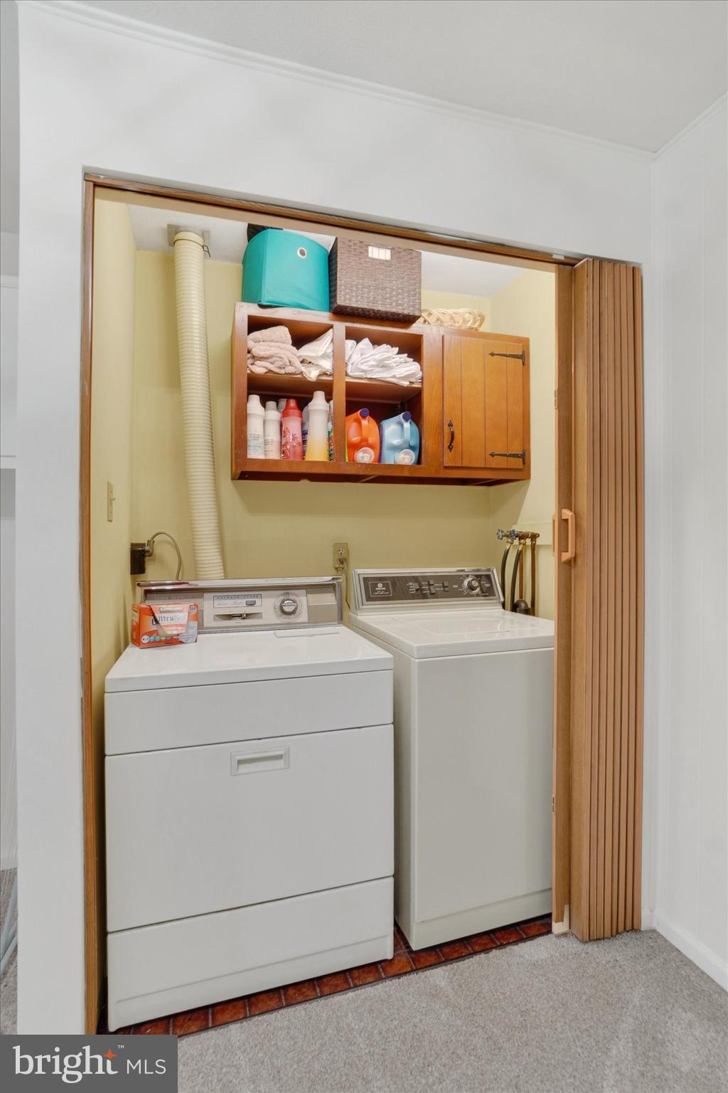 685 Colony Drive York, PA 17404 - Photo 15 of 26 a utility room with dryer and washer
