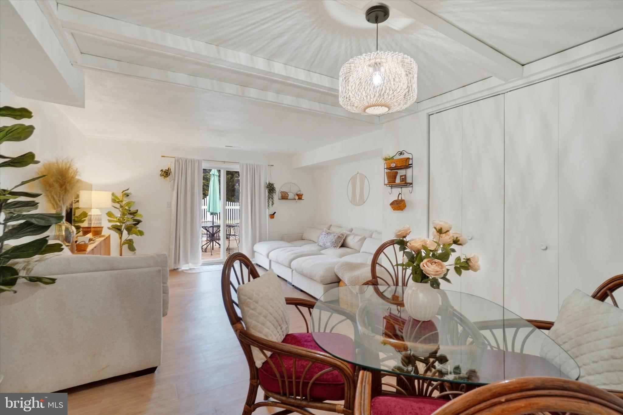 685 Colony Drive York, PA 17404 - Photo 8 of 26 a living room with furniture