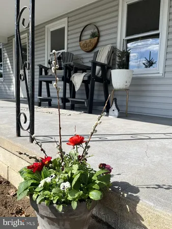 a view of a entryway of the house