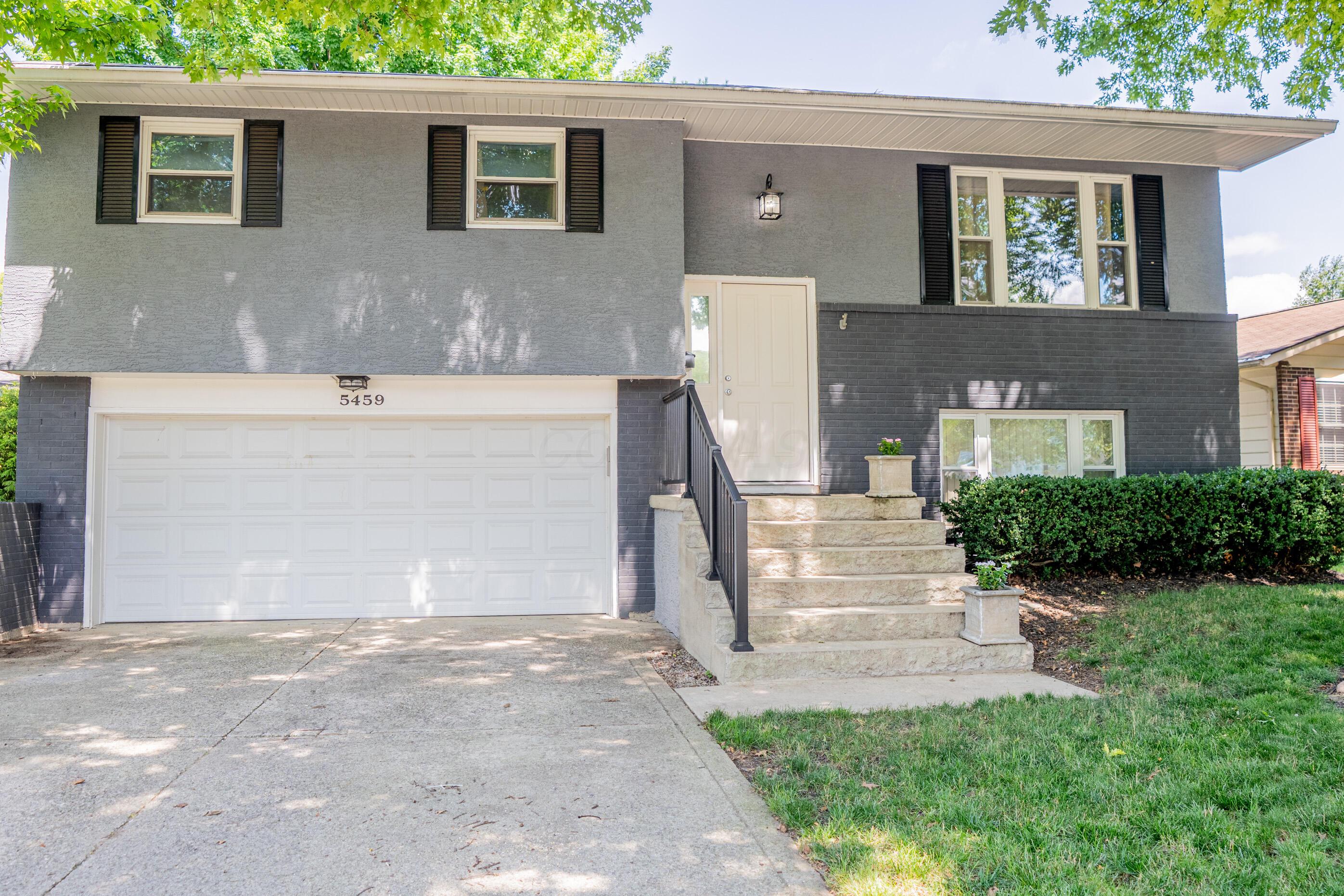 5459 Aspen Road Columbus, OH 43229 - Photo 2 of 21 5459 Aspen Rd