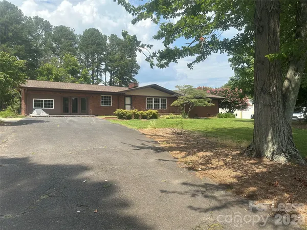 $2,000 | 1293 Highway 24, Midland, NC 28107