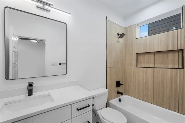 $285,000 | 6110 Carlton Garrett Street, Dallas, TX 75215