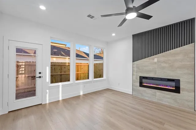 $285,000 | 6110 Carlton Garrett Street, Dallas, TX 75215