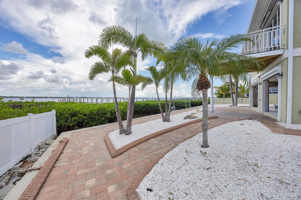 4111 North Beach Road Englewood, FL 34223 - Photo 9 of 87