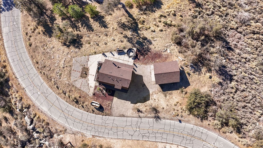 25001 Paramount Drive Tehachapi, CA 93561 - Photo 2 of 41