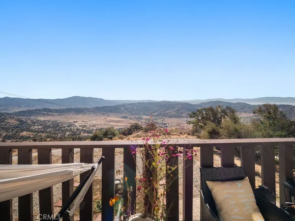 $350,000 | 25001 Paramount Drive, Tehachapi, CA 93561