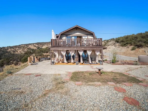 $350,000 | 25001 Paramount Drive, Tehachapi, CA 93561