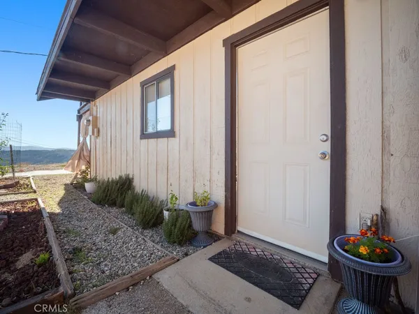 $350,000 | 25001 Paramount Drive, Tehachapi, CA 93561