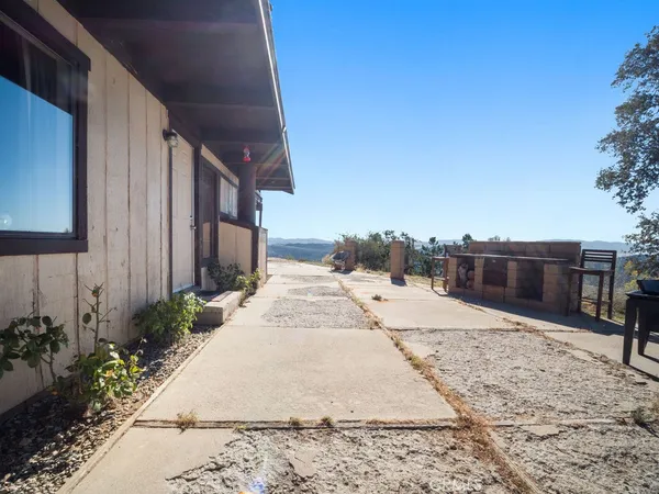 $350,000 | 25001 Paramount Drive, Tehachapi, CA 93561