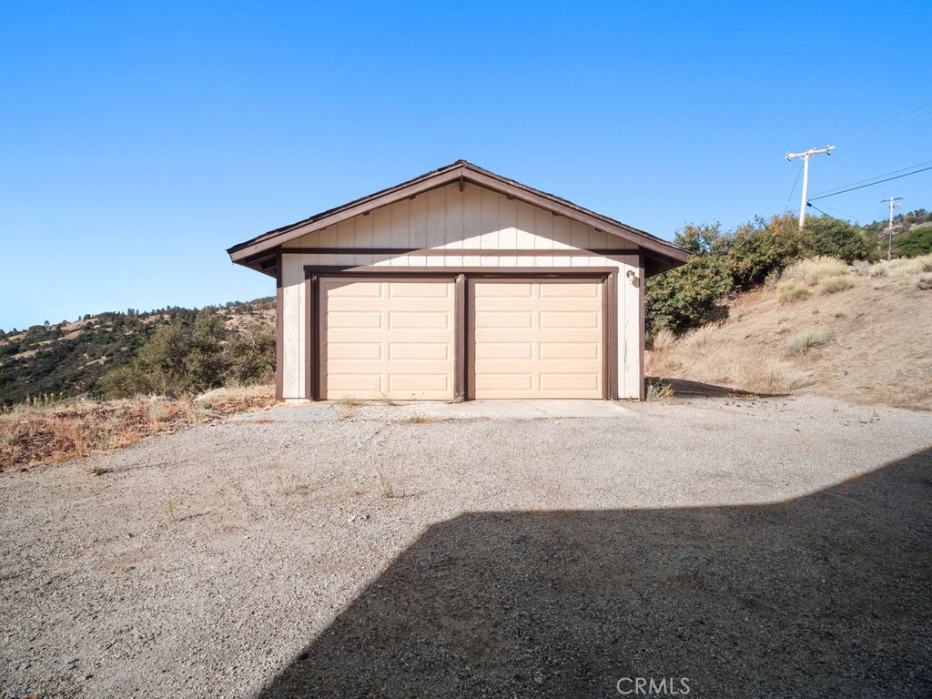25001 Paramount Drive Tehachapi, CA 93561 - Photo 39 of 41