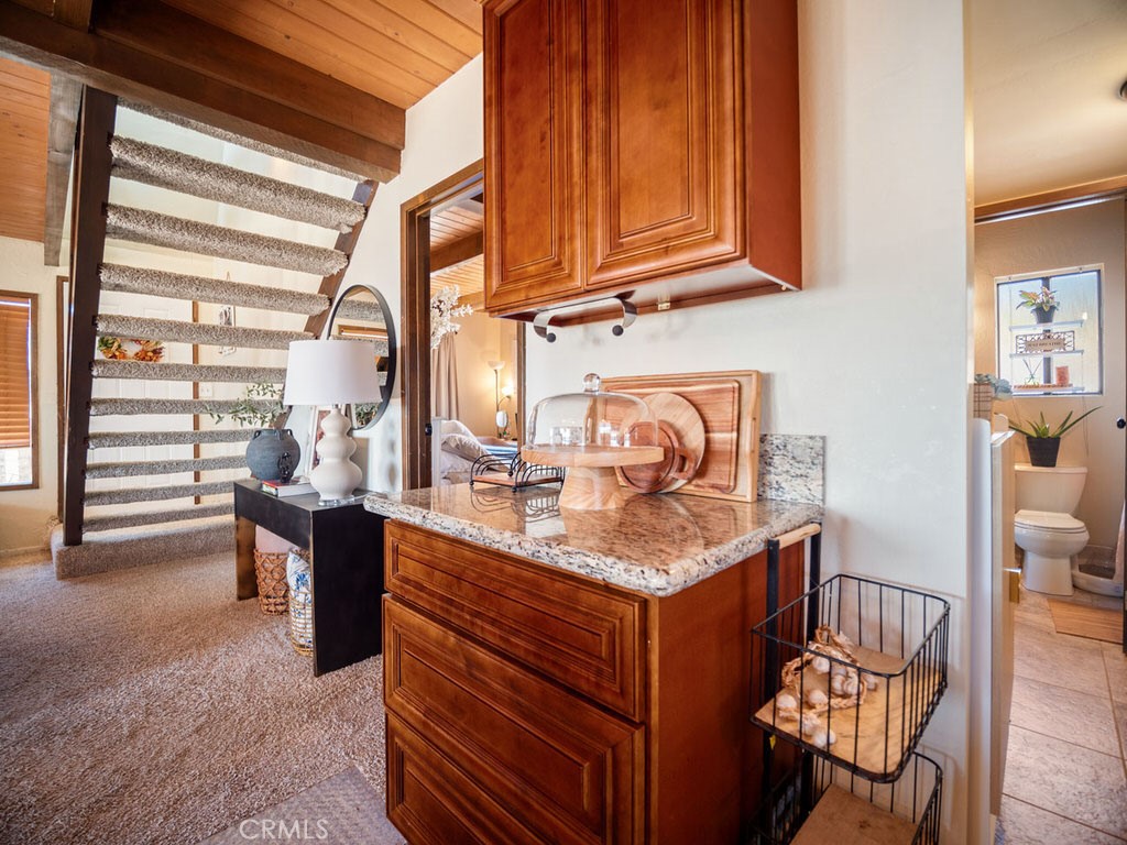 25001 Paramount Drive Tehachapi, CA 93561 - Photo 9 of 41