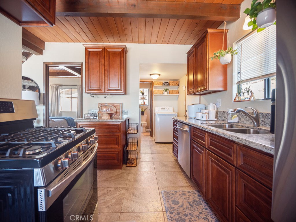 25001 Paramount Drive Tehachapi, CA 93561 - Photo 10 of 41