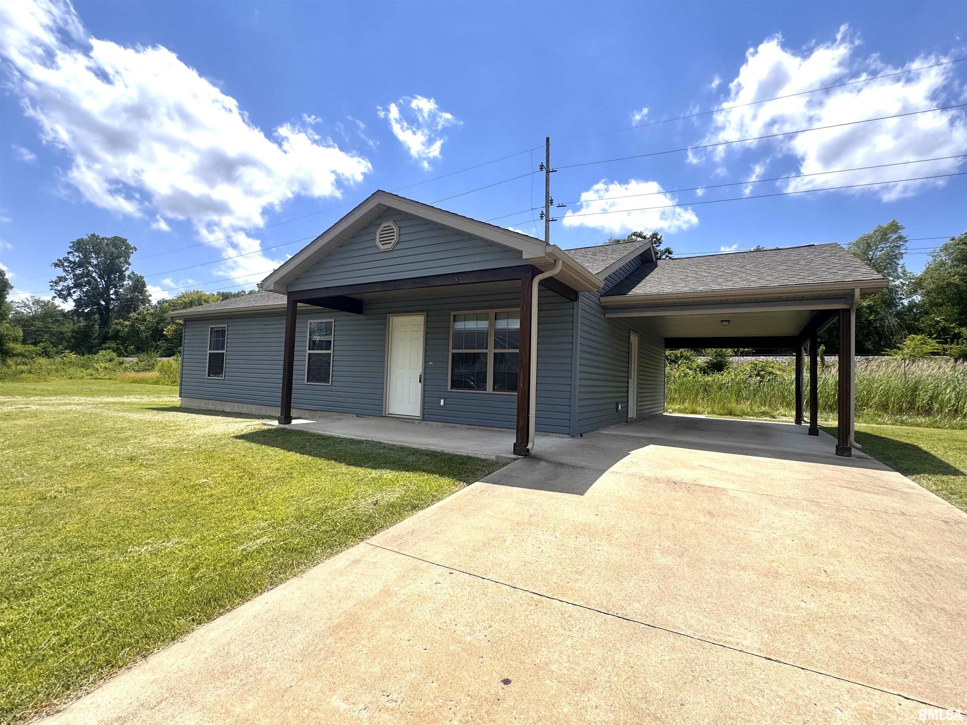 1815 Bridge Street Marion, IL 62959 - Photo 2 of 15