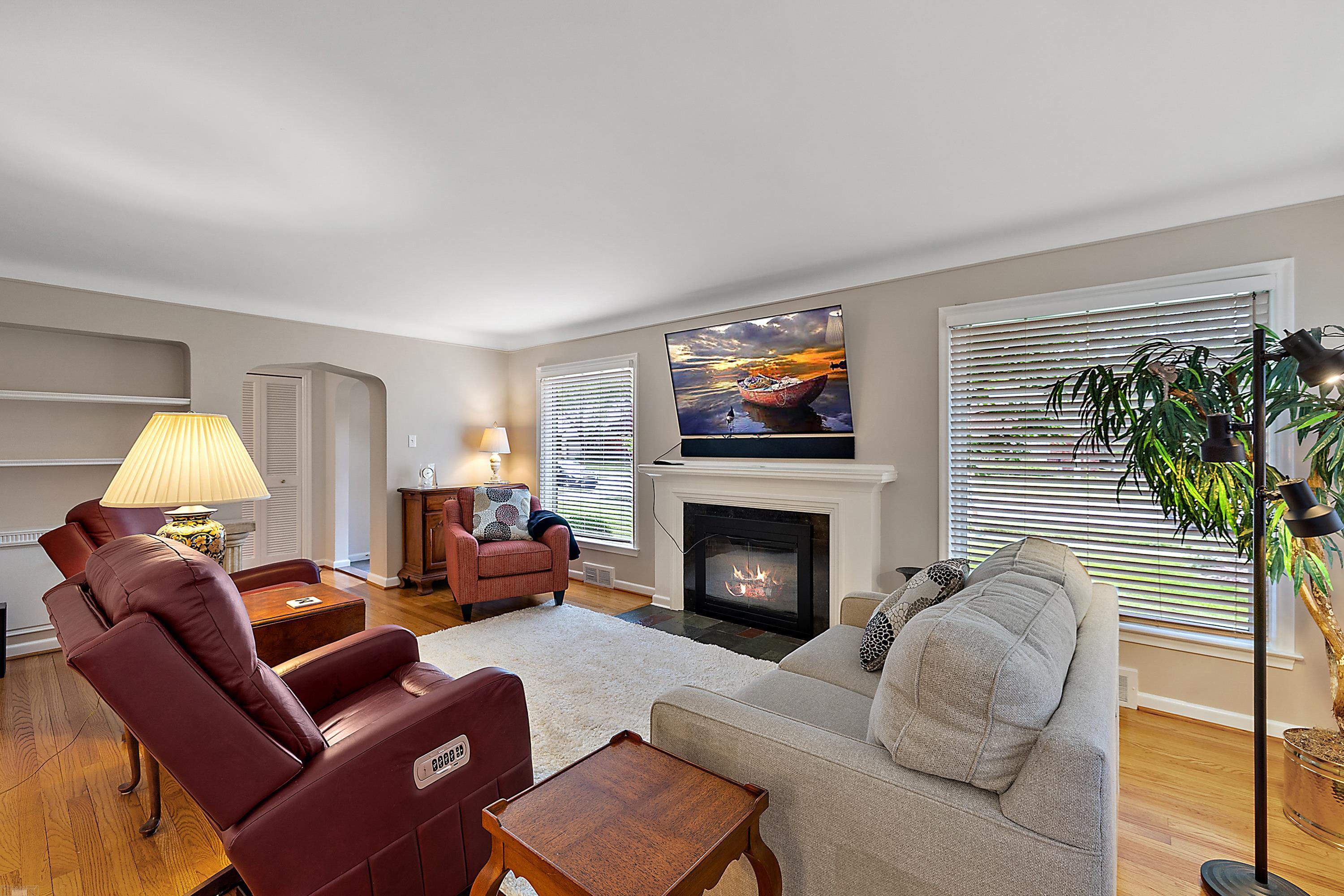 1437 Torrey Road Grosse Pointe Woods, MI 48236 - Photo 9 of 60