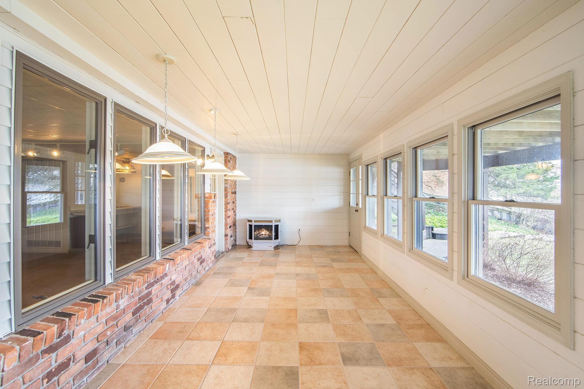 15526 Lobdell Road Linden, MI 48451 - Photo 37 of 42 DSC_9616.jpg