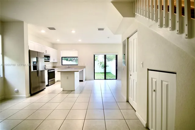 $3,100 | 3408 West 111th Place, Hialeah, FL 33018