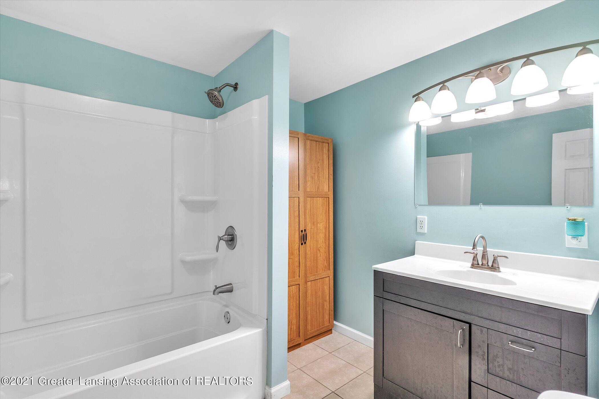 1021 Westfield Road Lansing, MI 48917 - Photo 32 of 42 32-1021-Westfield-Rd-WindowStill-Real-Es