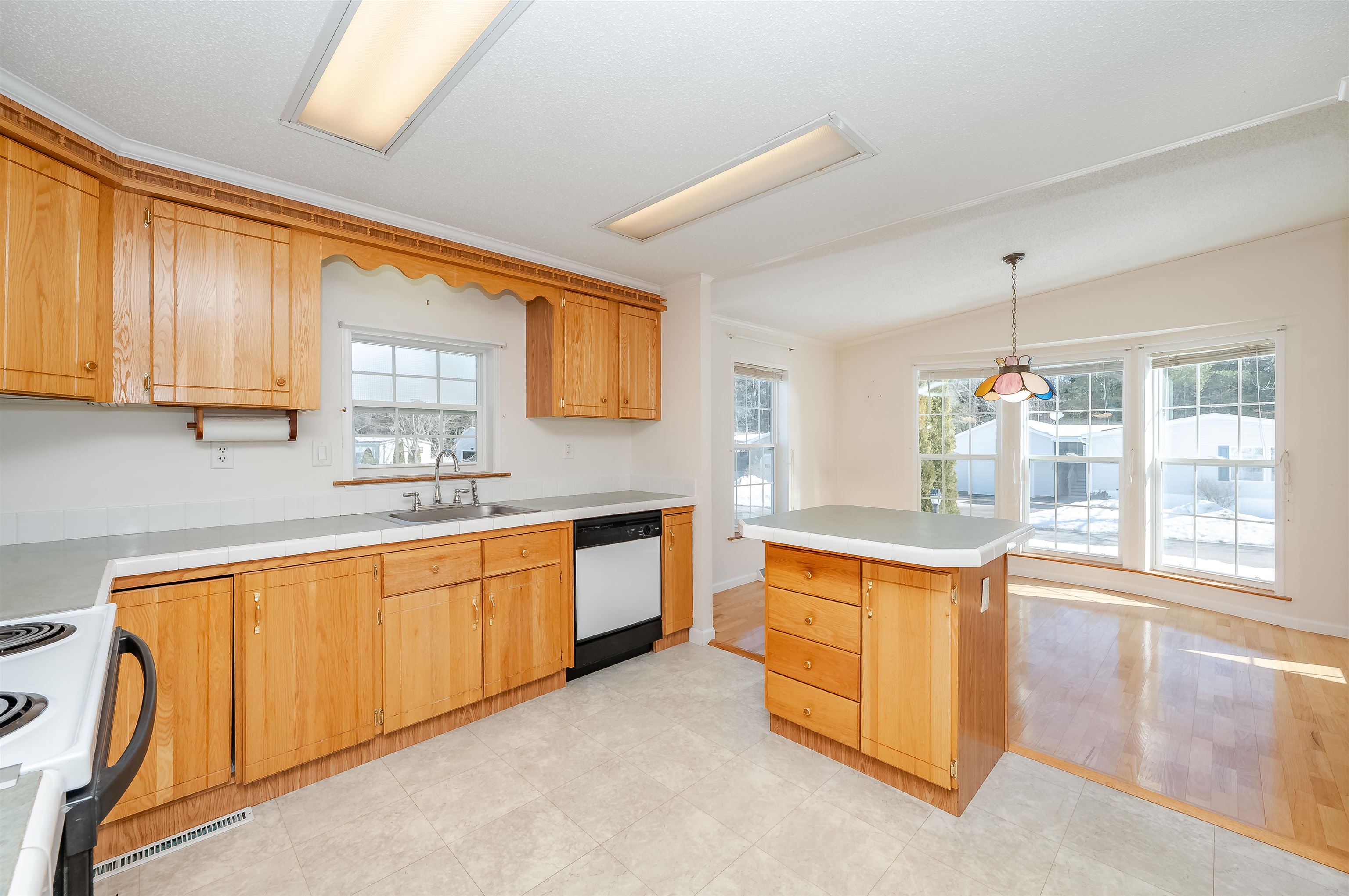 153 Eagle Drive Rochester, NH 03868 - Photo 8 of 43 Gallery Image 8