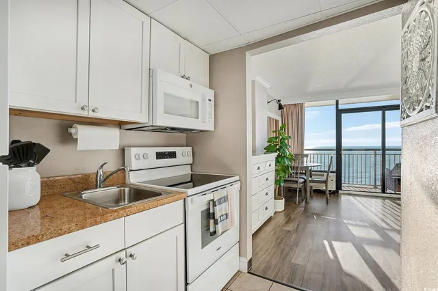 $129,900 | 6900 North Ocean Boulevard, Unit 913, Myrtle Beach, SC 29572
