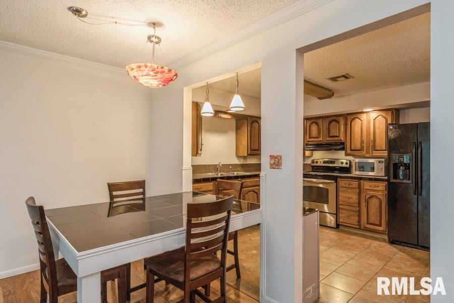 1350 Kimberly Ridge Road, Unit 204 Bettendorf, IA 52722 - Photo 13 of 21 Gallery Image 13