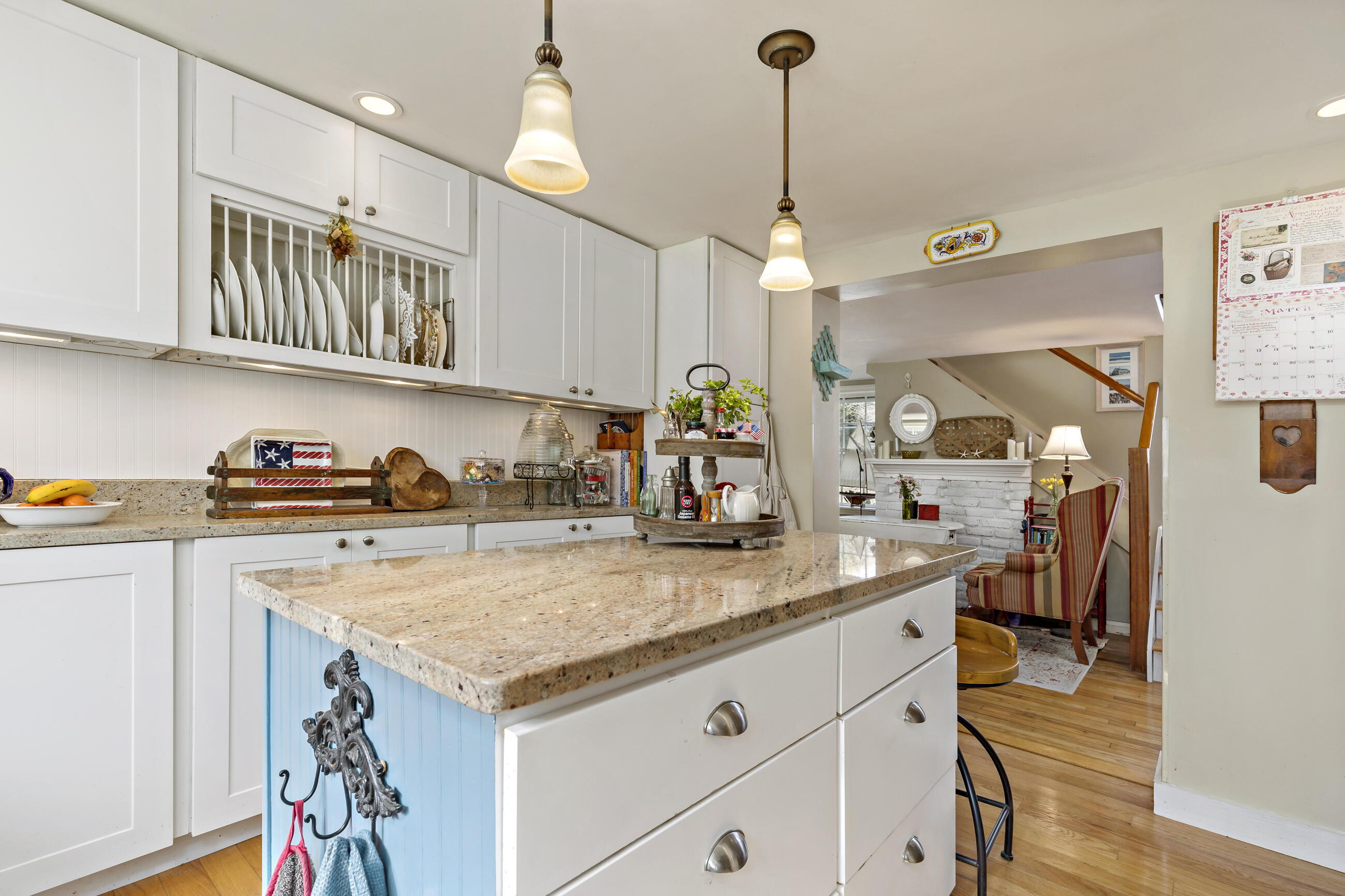 49 Locust Road Orleans, MA 02653 - Photo 8 of 38 22