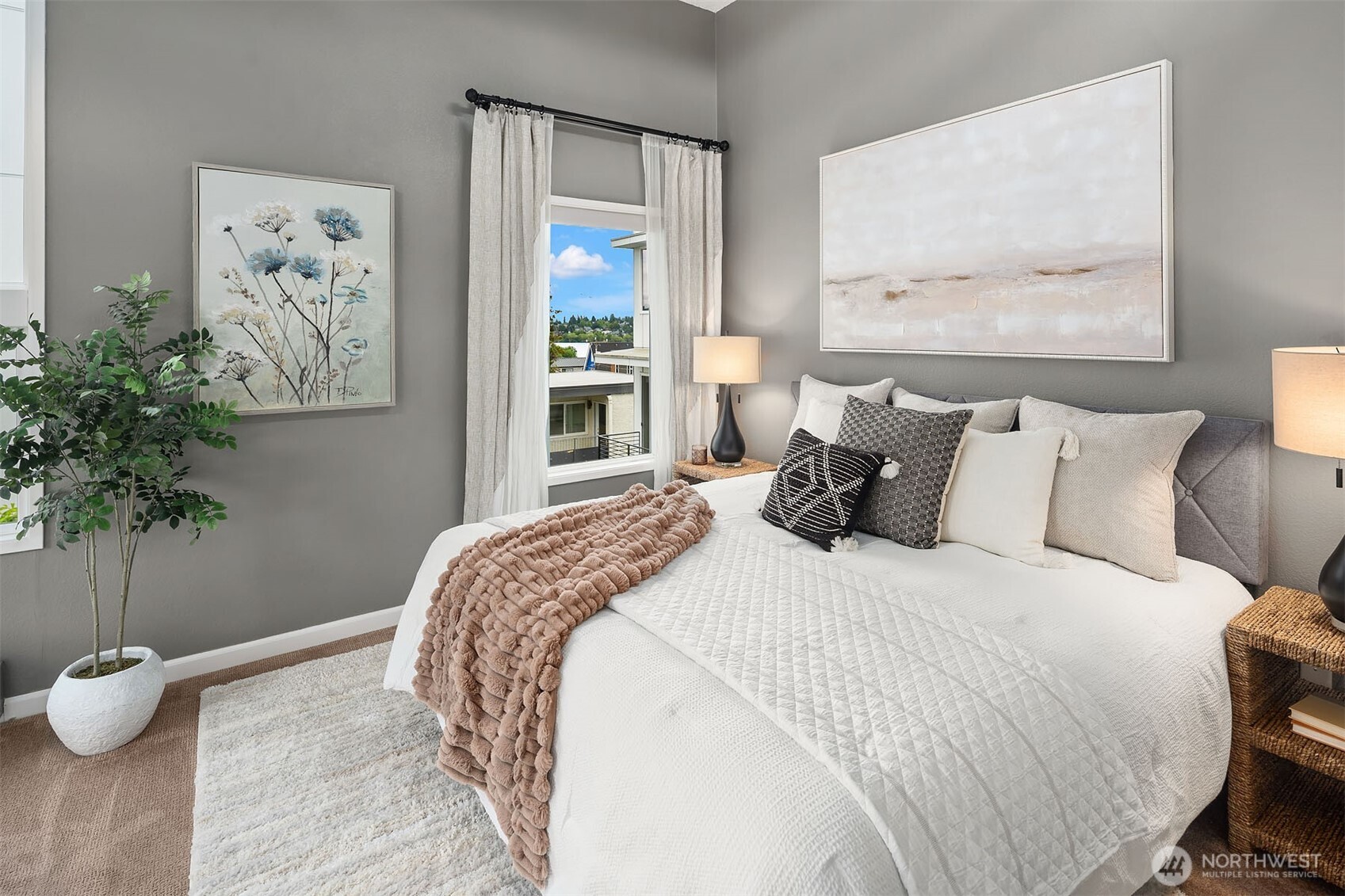 756 North 72nd Street, Unit 201 Seattle, WA 98103 - Photo 14 of 28
