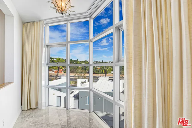 $1,499,000 | 171 North Church Lane, Unit 10, Los Angeles, CA 90049