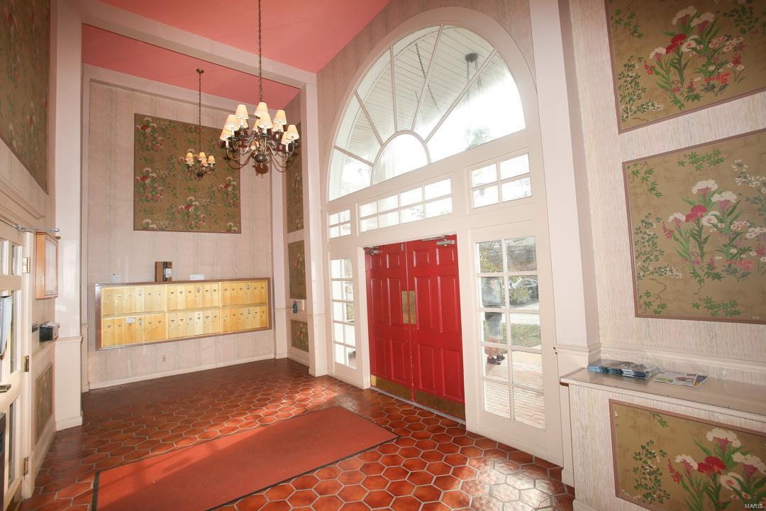 970 North Spoede Road, Unit 31 St. Louis, MO 63146 - Photo 2 of 43 Gallery Image 2