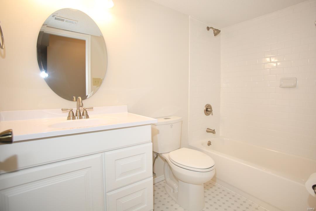 970 North Spoede Road, Unit 31 St. Louis, MO 63146 - Photo 24 of 43 Gallery Image 24