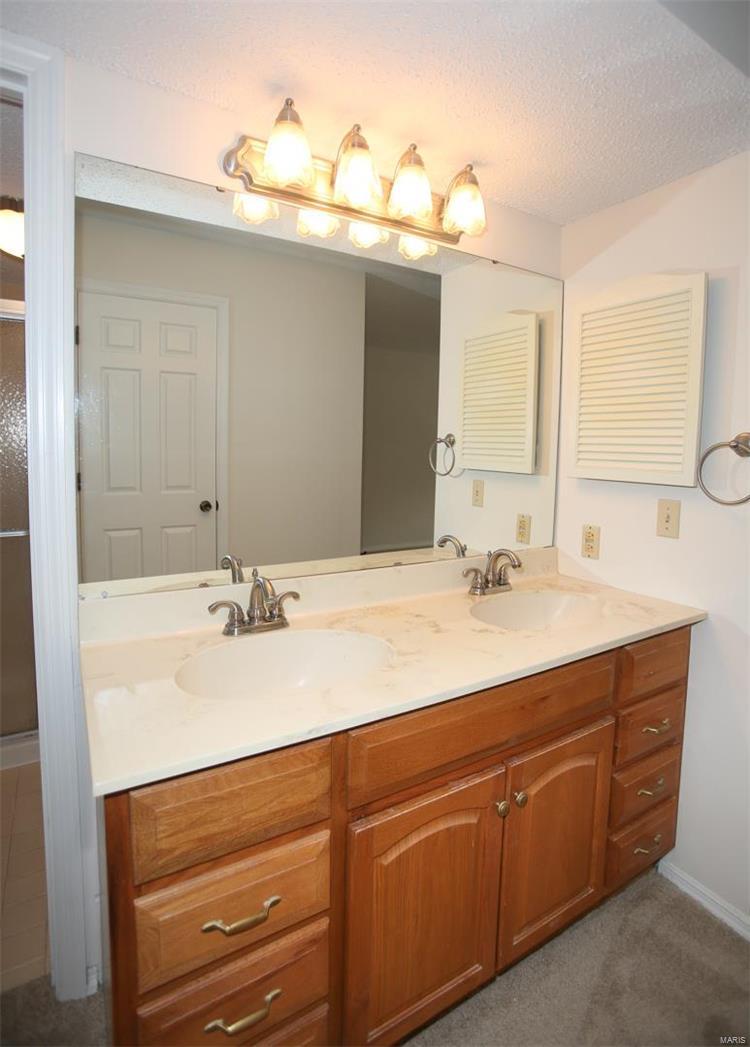970 North Spoede Road, Unit 31 St. Louis, MO 63146 - Photo 29 of 43 Gallery Image 29