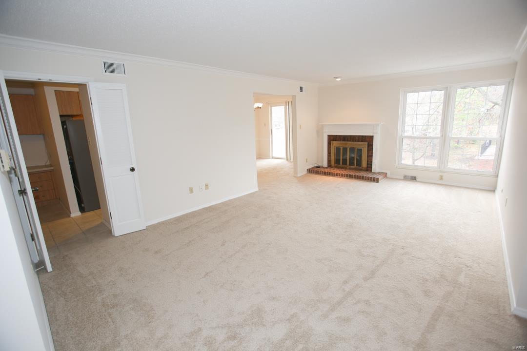 970 North Spoede Road, Unit 31 St. Louis, MO 63146 - Photo 4 of 43 Gallery Image 4