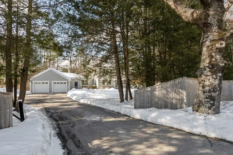 $998,000 | 174 South Main Street, Sherborn, MA 01770
