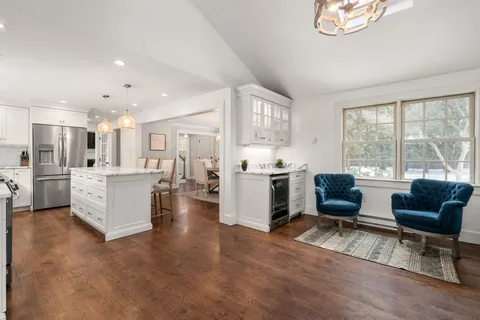 $998,000 | 174 South Main Street, Sherborn, MA 01770