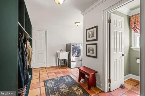 $1,200,000 | 30 Farm House Lane, Furlong, PA 18925