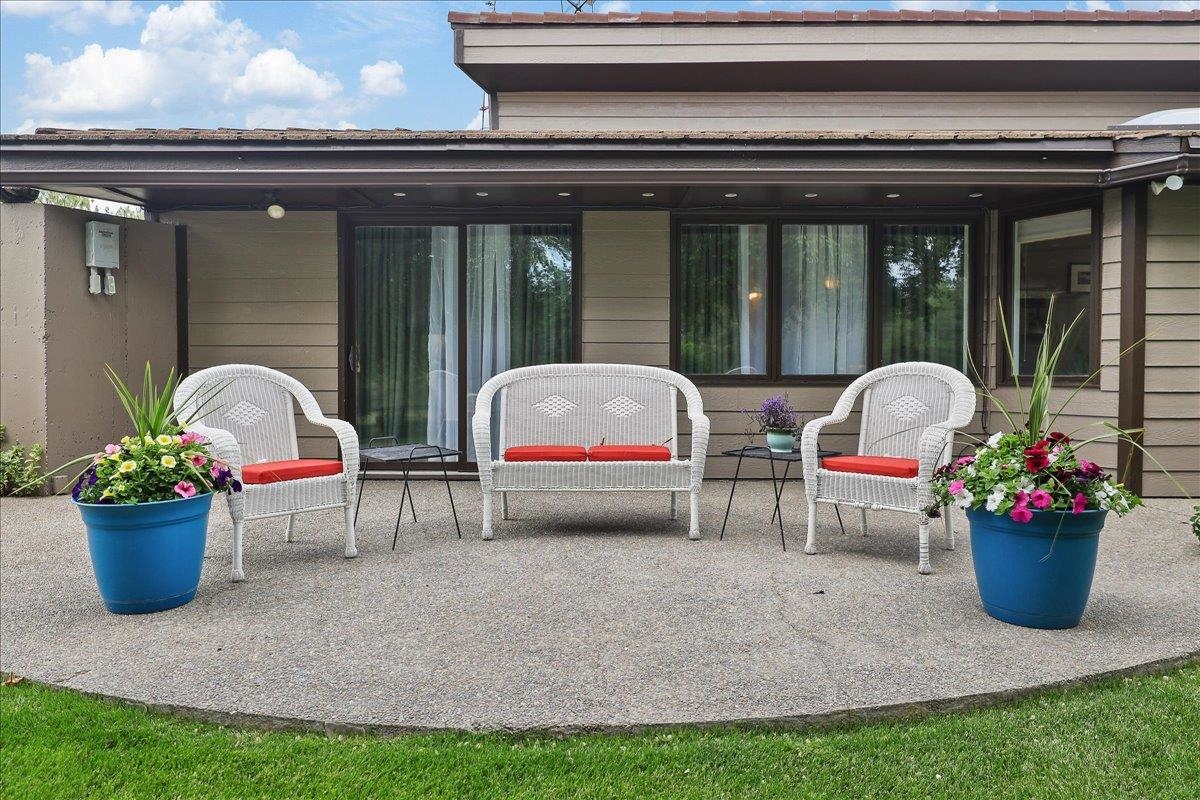 21123 South Cheney Spangle Road Cheney, WA 99004 - Photo 3 of 40