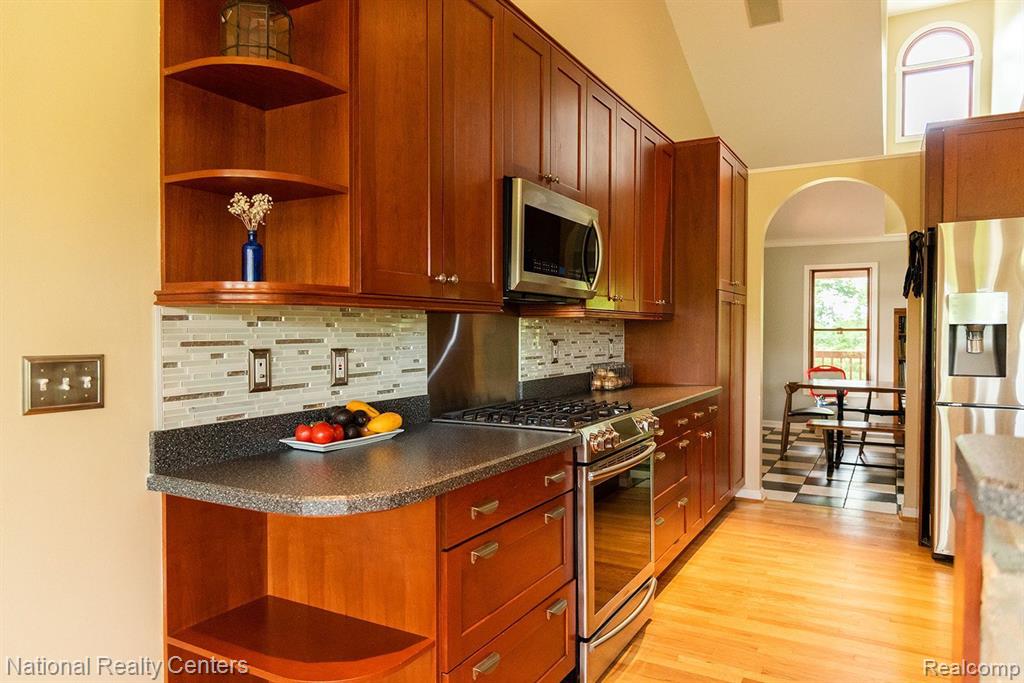 6350 Crofoot Road Howell, MI 48843 - Photo 19 of 70