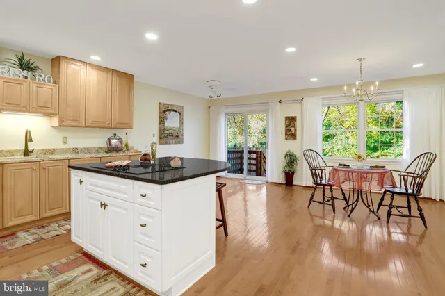 $650,000 | 6122 Old Brentford Court, Alexandria, VA 22310