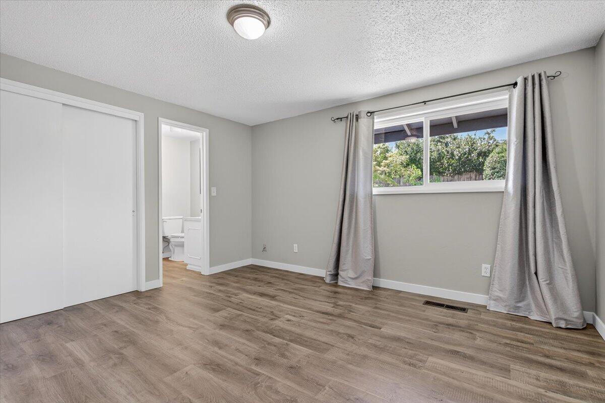 309 North Berkeley Way Medford, OR 97504 - Photo 16 of 32 Door to ensuite Bath