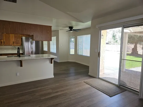 $525,000 | 860 McArthur Avenue, Clovis, CA 93611