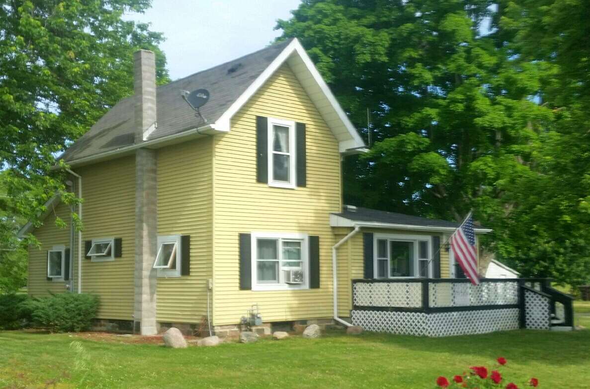 610 Kelly St Extension Rome City, IN 46784 - Photo 1 of 4