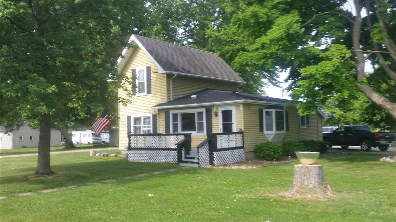 610 Kelly St Extension Rome City, IN 46784 - Photo 2 of 4